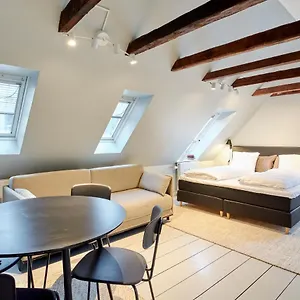 https://stylish-charismatic-apt-heart-of-copenhagen.copenhagenhotelselect.com