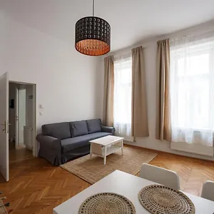 https://living-apartments-prater.vienna-besthotels.com