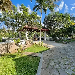 https://villa-living.negombohotels.net